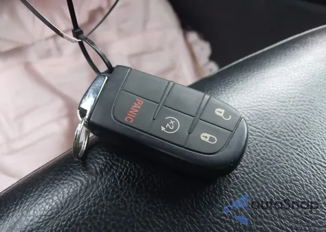 2022 Jeep Compass Limited 4X4 z USA, uszkodzony, nr VIN 3C4NJDCB4NT107201